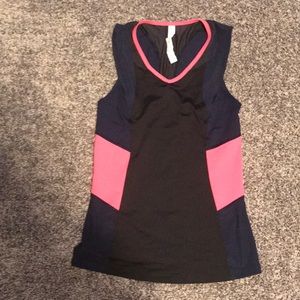 Lululemon tank size 4
